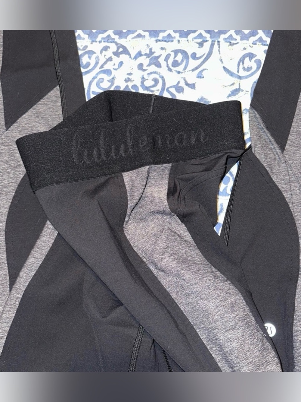 LULULEMON SIZE 4 BUNDLE